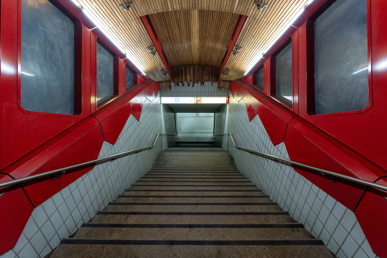 Ubahn Station Bockenheimer Warte / Frankfurt