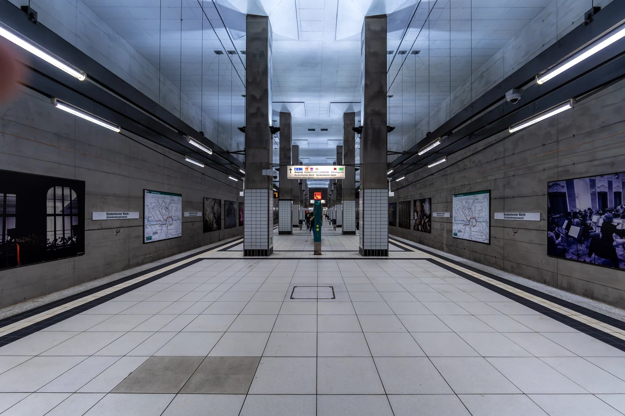 Ubahn Station Bockenheimer Warte / Frankfurt